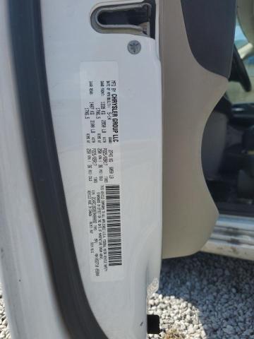 2014 CHRYSLER TOWN & COU - 2C4RC1BG8ER400092