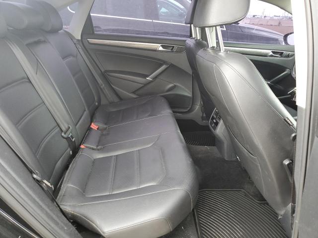 2017 VOLKSWAGEN PASSAT SE 1VWBT7A31HC062824