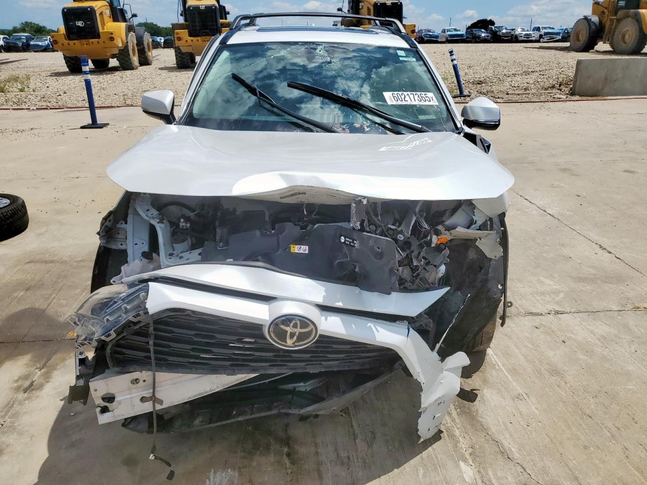 TOYOTA RAV4 XLE PREMIUM