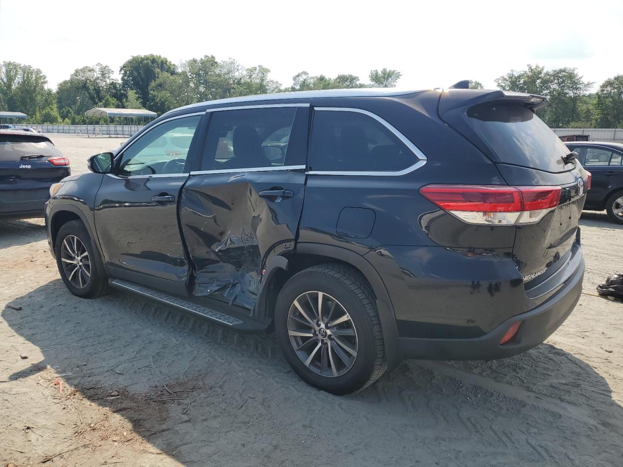 TOYOTA HIGHLANDER SE