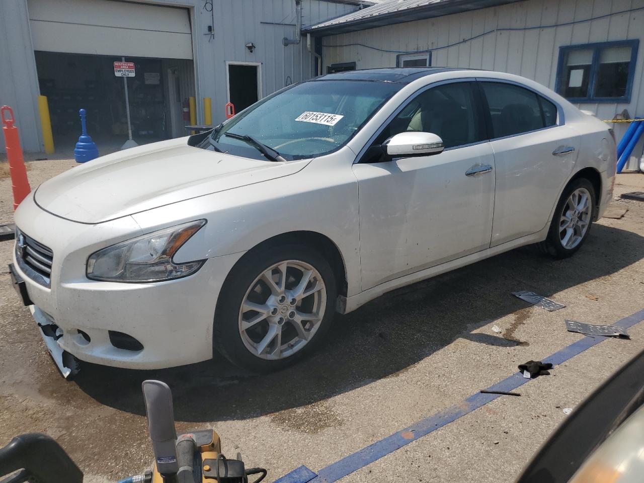 NISSAN MAXIMA S
