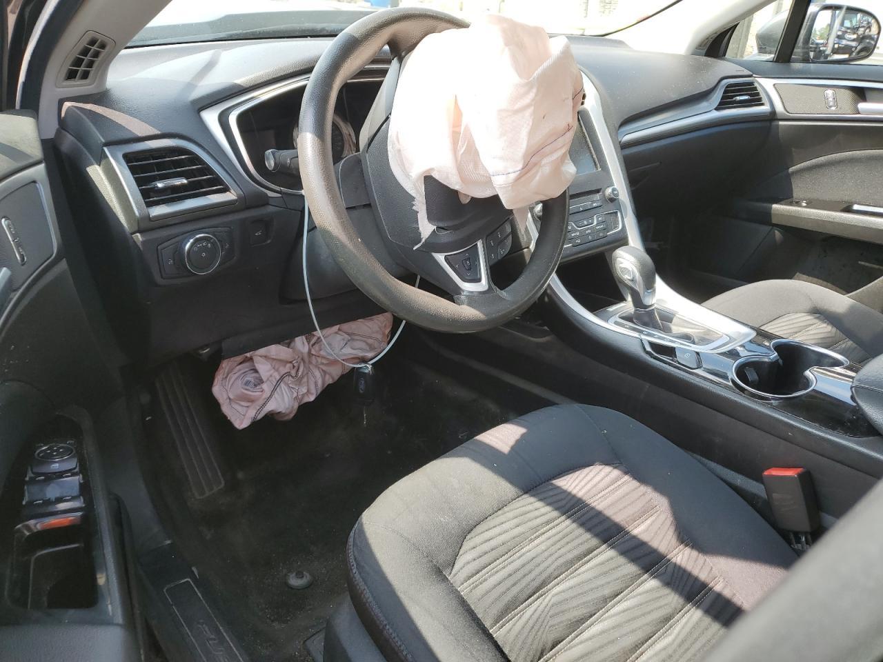 Ford Fusion se 2016