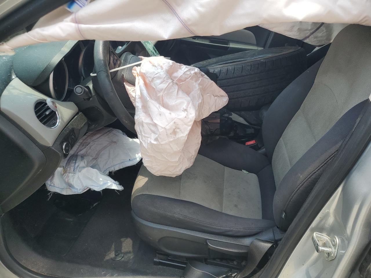 Chevrolet Cruze ls 2013