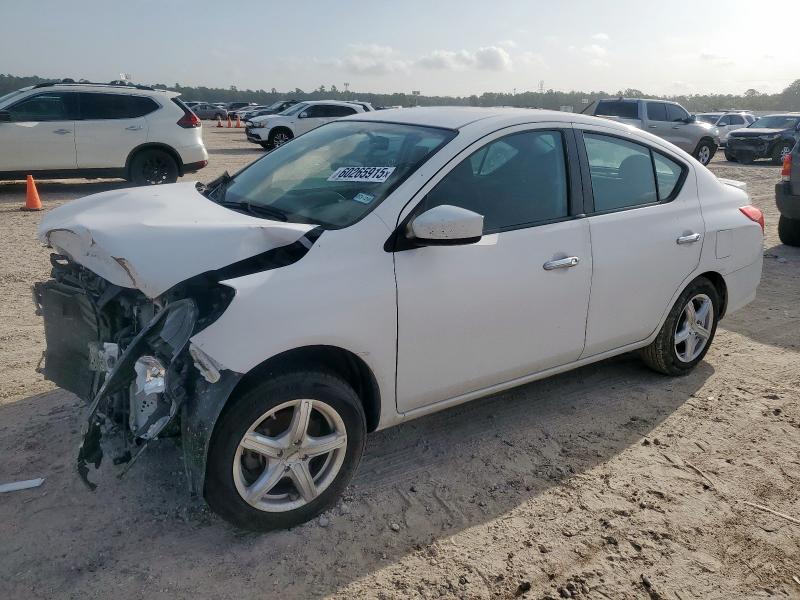NISSAN VERSA S