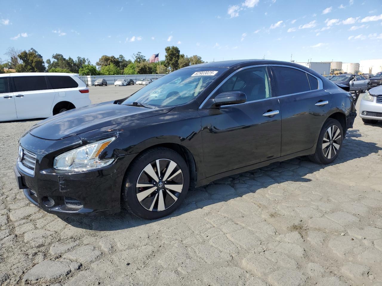 NISSAN MAXIMA S