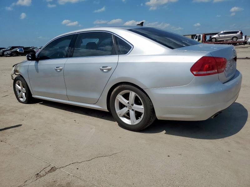 2015 VOLKSWAGEN PASSAT SE 1VWBT7A35FC030004
