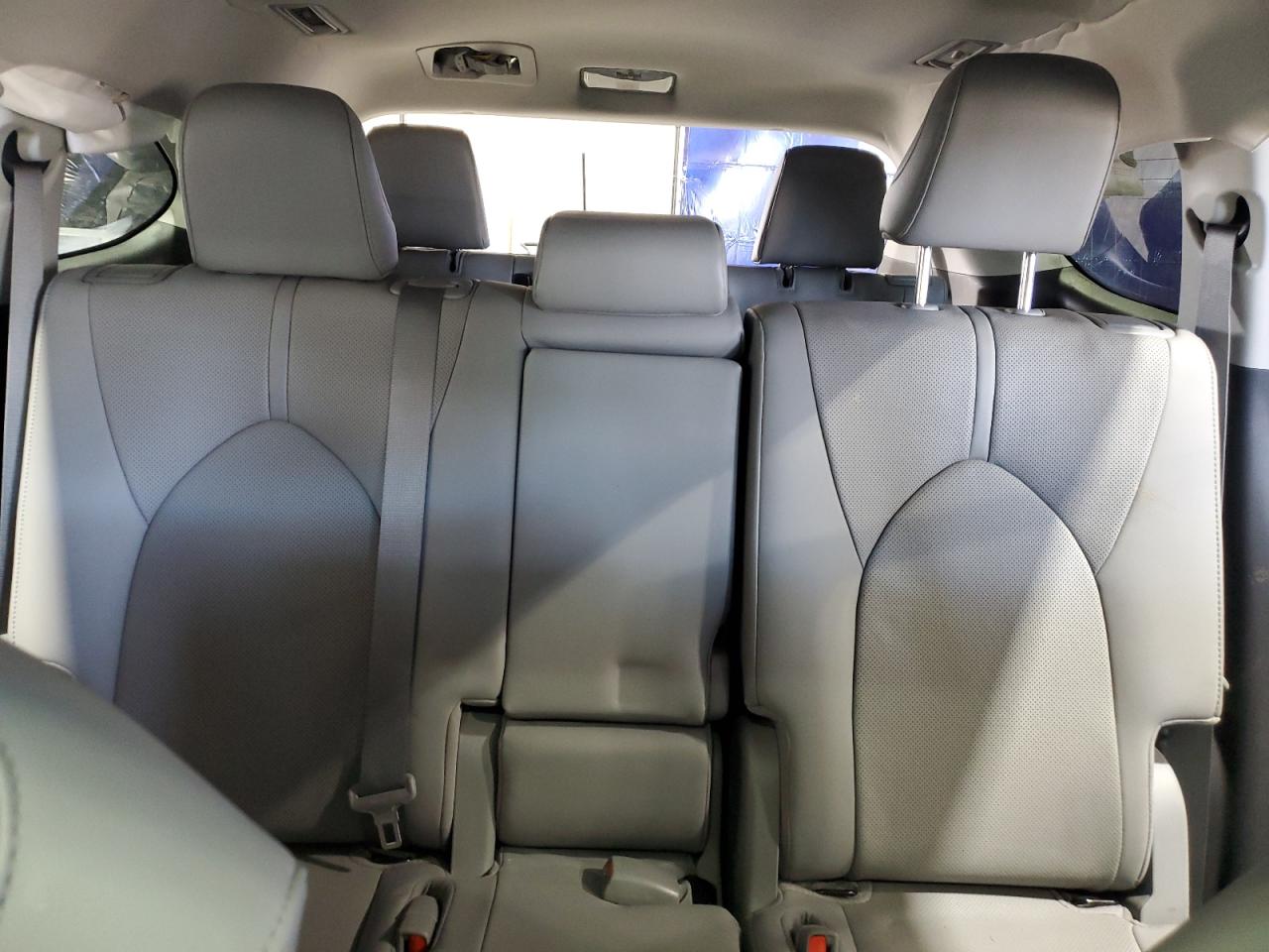 TOYOTA HIGHLANDER LIMITED