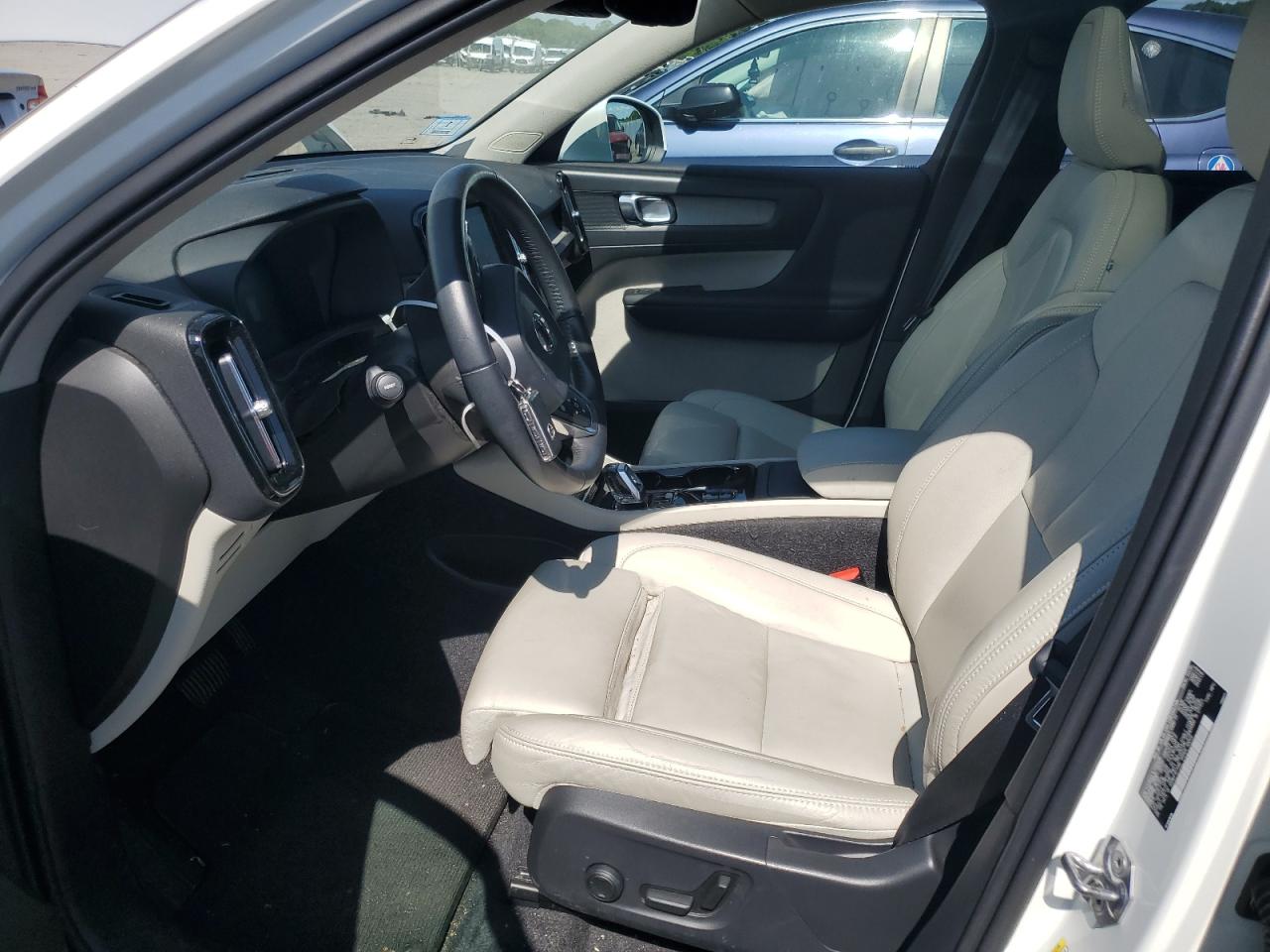 VOLVO XC40 T5 INSCRIPTION