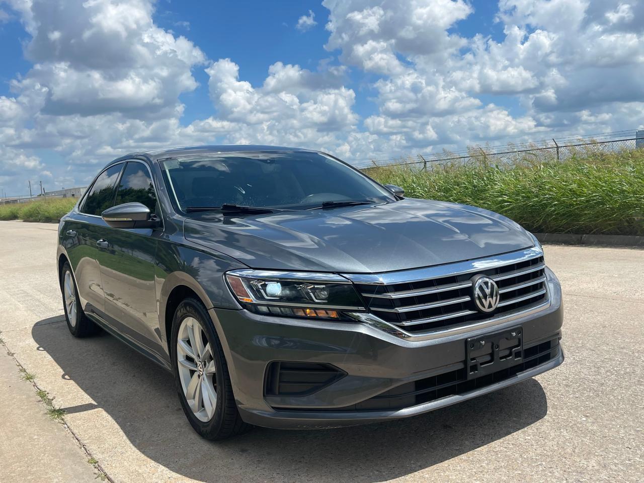 VOLKSWAGEN PASSAT SE