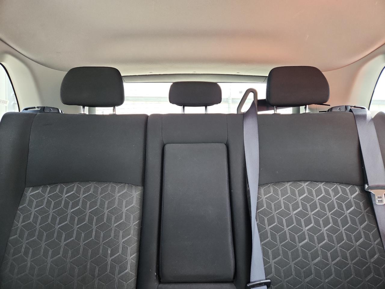 MITSUBISHI OUTLANDER SE