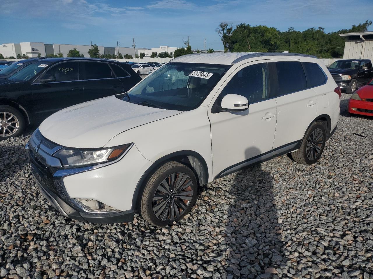 MITSUBISHI OUTLANDER SE