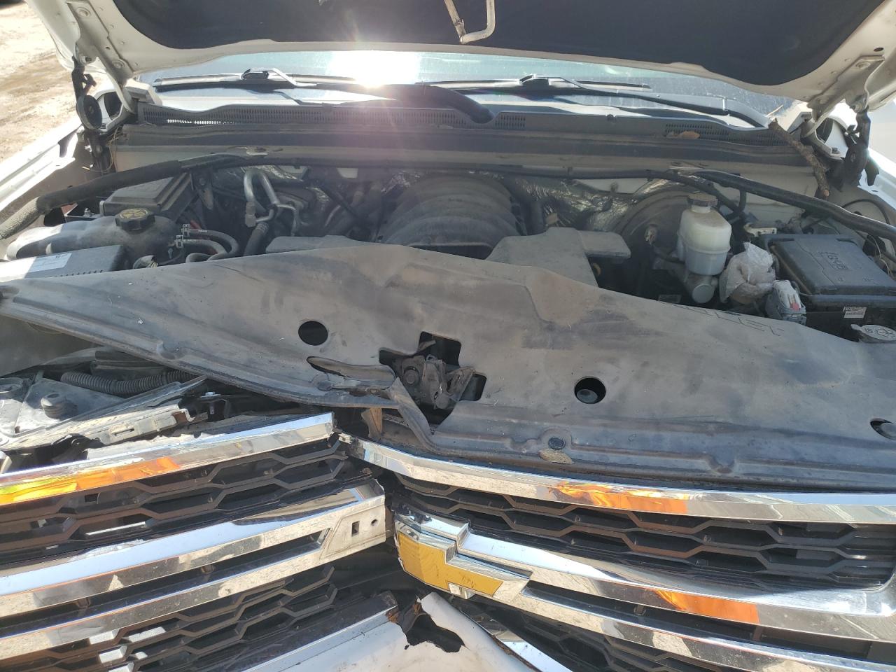 CHEVROLET SUBURBAN C1500 LT