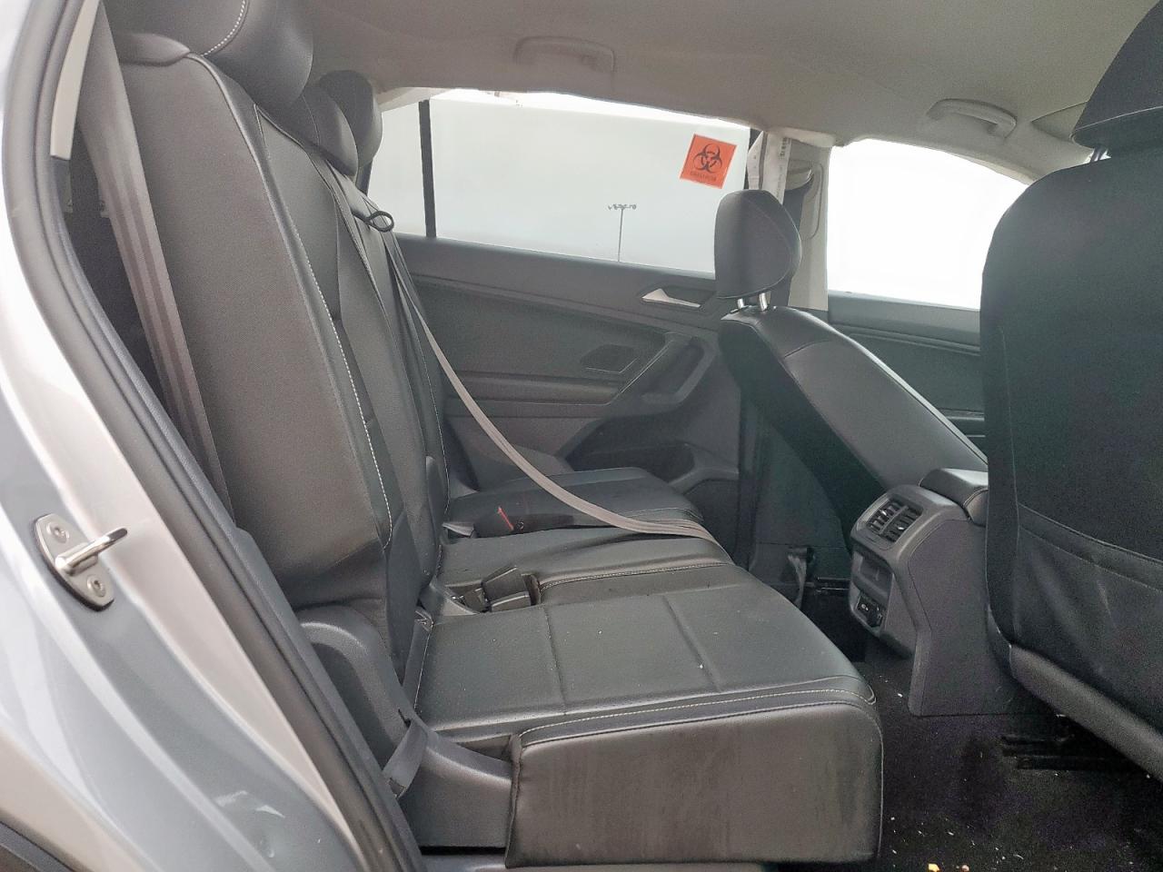 VOLKSWAGEN TIGUAN SE