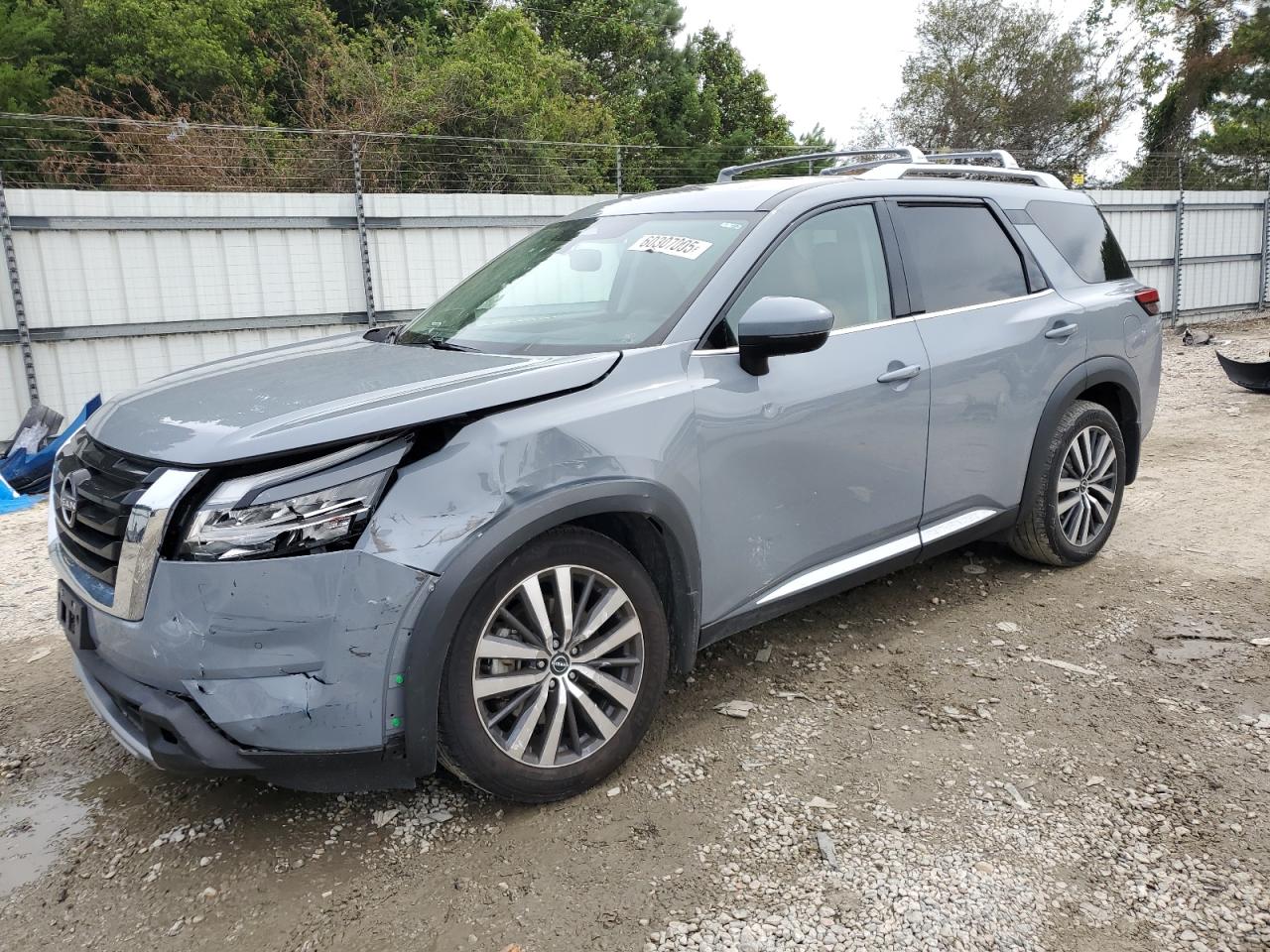 NISSAN PATHFINDER PLATINUM