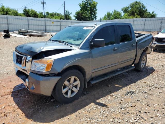 NISSAN TITAN S