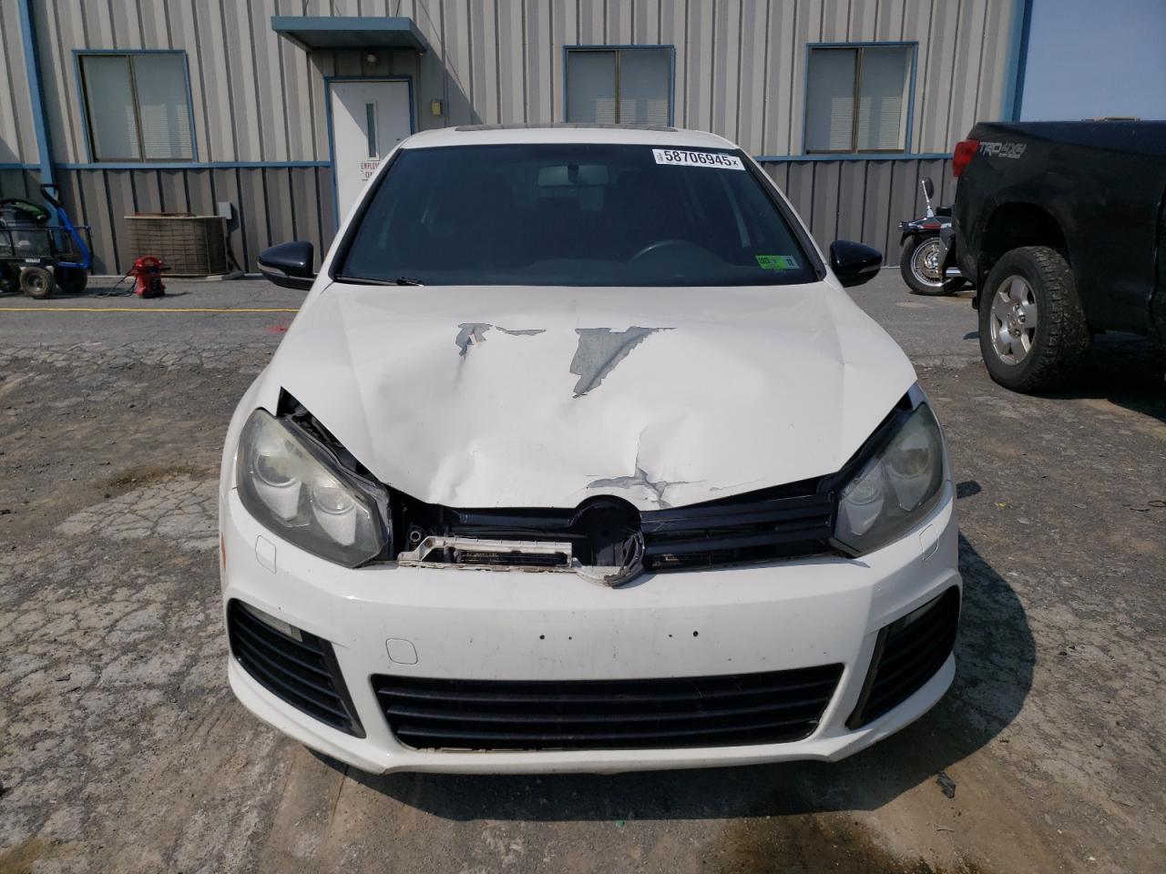 VOLKSWAGEN GOLF R