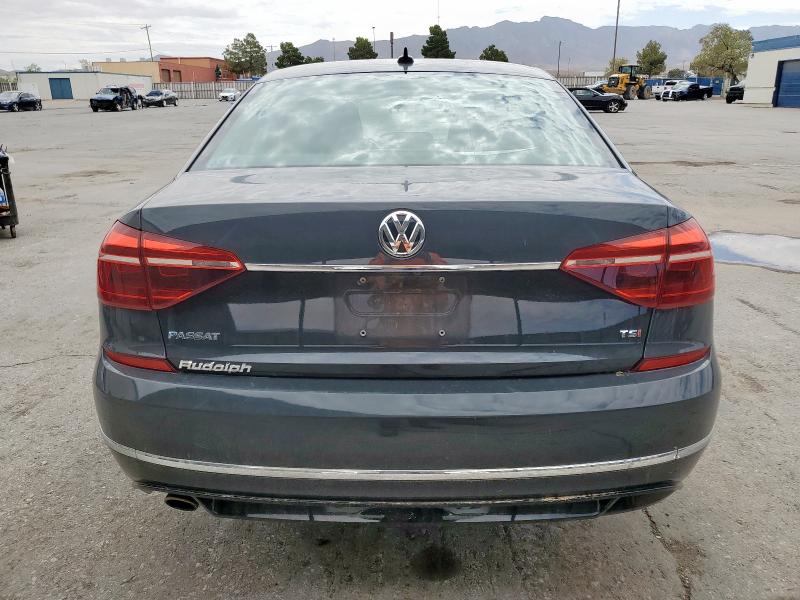 2017 VOLKSWAGEN PASSAT R-L 1VWDT7A34HC041832