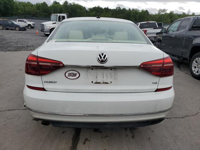 2017 VOLKSWAGEN PASSAT R-L 1VWDT7A36HC020495
