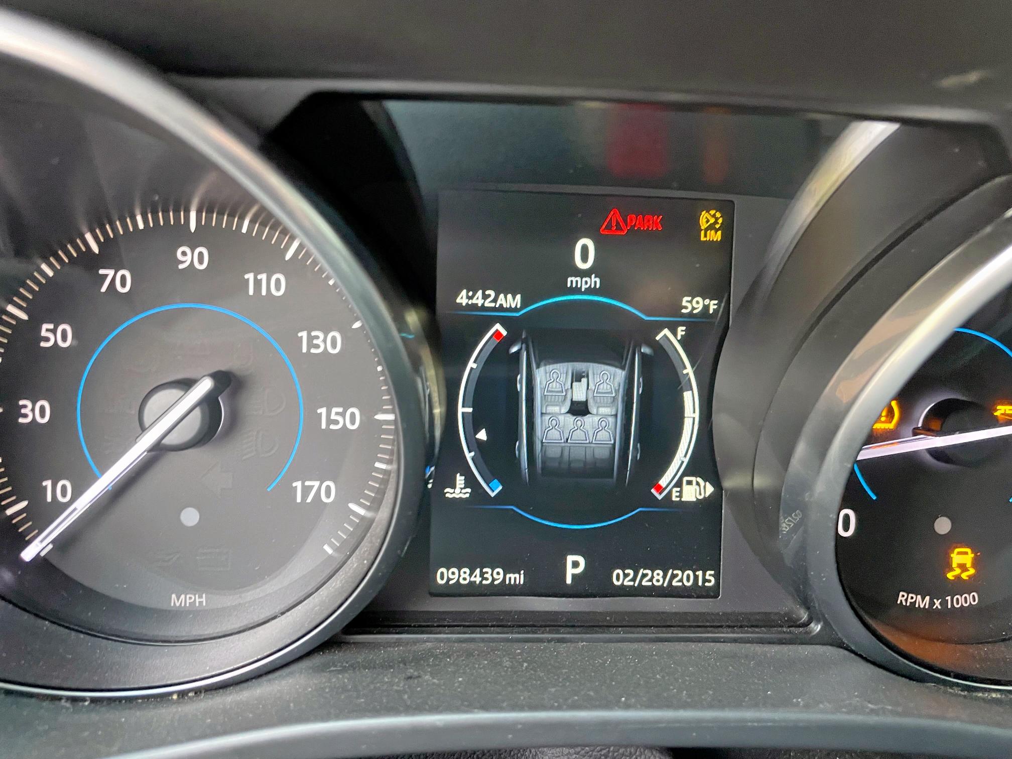 2017 JAGUAR F-PACE PRE SADCJ2BN9HA096252