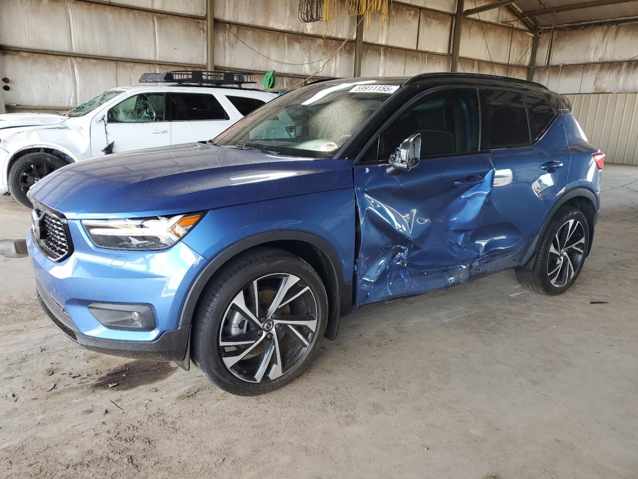 VOLVO XC40 T5 R-DESIGN