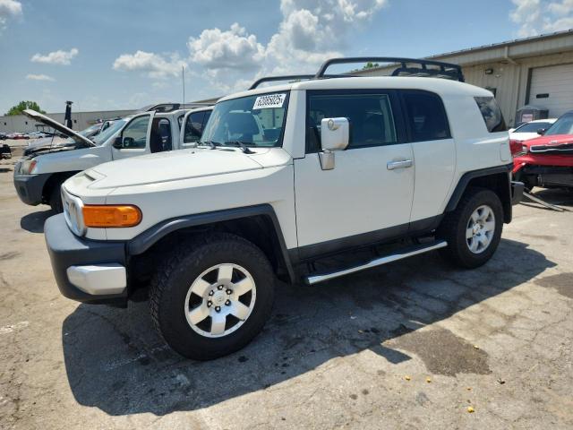 TOYOTA FJ CRUISER