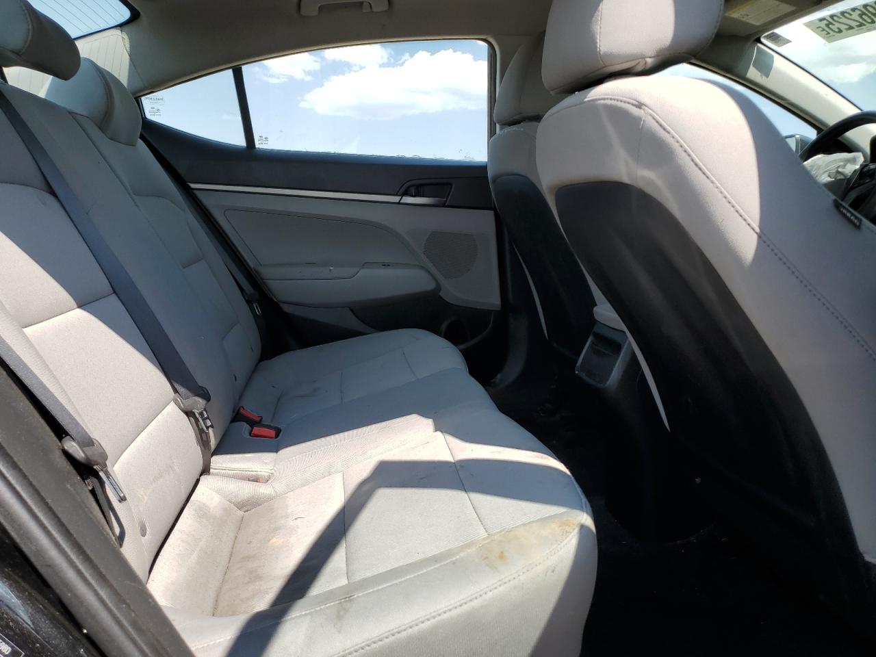 Lot #3207436161 2017 HYUNDAI ELANTRA SE