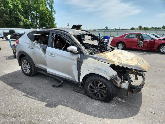 2018 HYUNDAI TUCSON SEL KM8J33A40JU799573