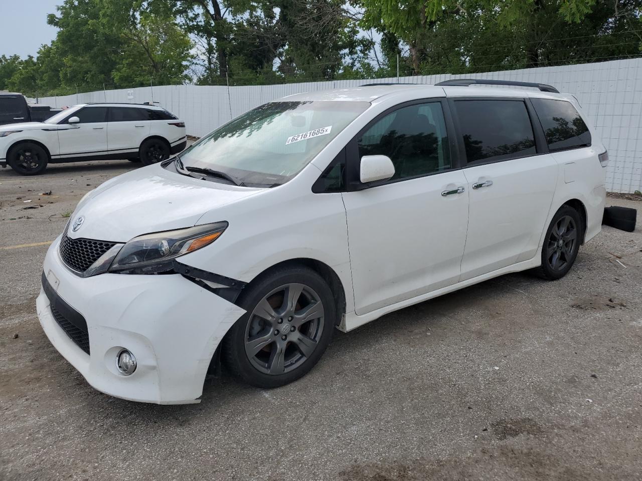 TOYOTA SIENNA SE