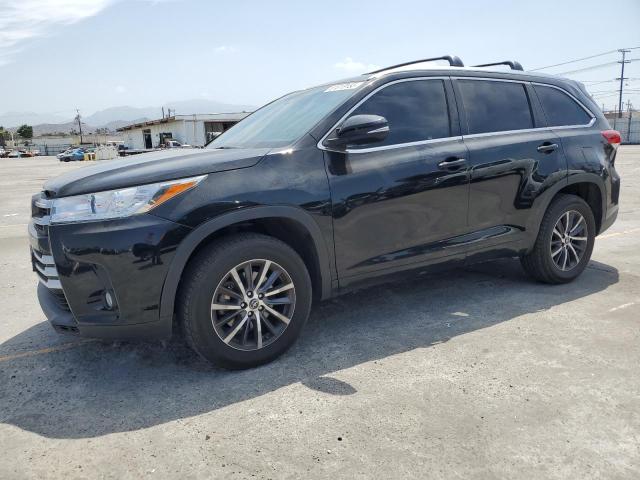 Vin: 5tdkzrfh1js537037, lot: 61818155, toyota highlander se 2018 img_1