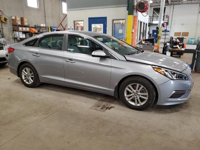 2015 HYUNDAI SONATA SE 5NPE24AF1FH209401