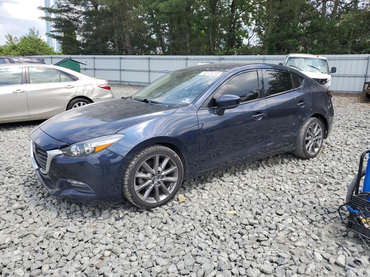 MAZDA 3 TOURING