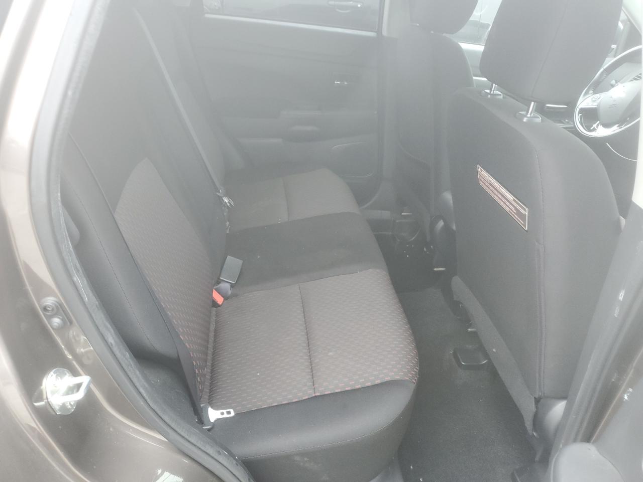 MITSUBISHI OUTLANDER ES