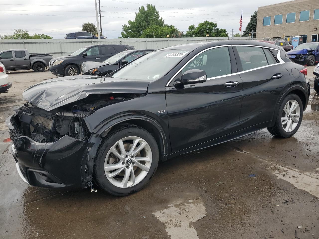 INFINITI QX30 BASE