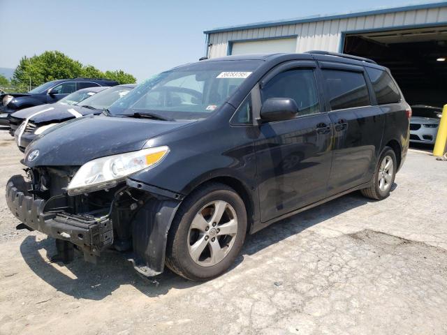 TOYOTA SIENNA LE