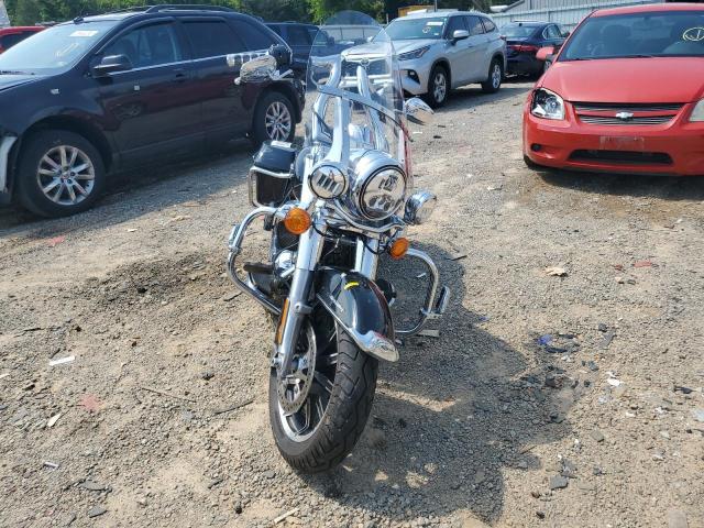 2018 HARLEY-DAVIDSON FLHR ROAD 1HD1FBC17JB675710
