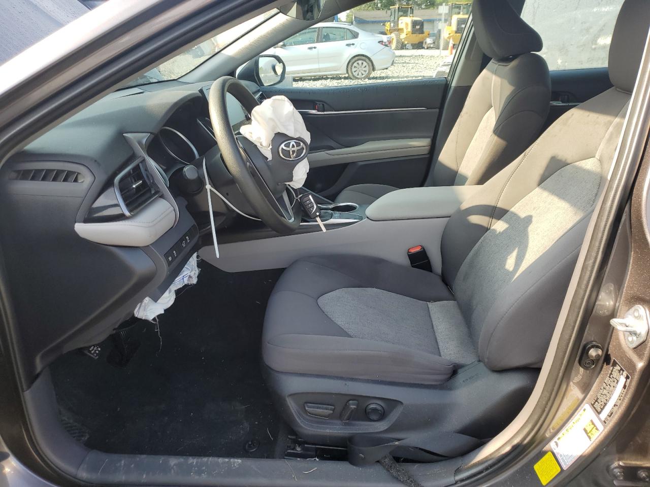 Toyota Camry le 2022
