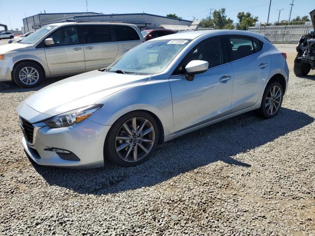 Vin: 3mzbn1l39jm187725, lot: 62770055, mazda 3 touring 2018 img_1