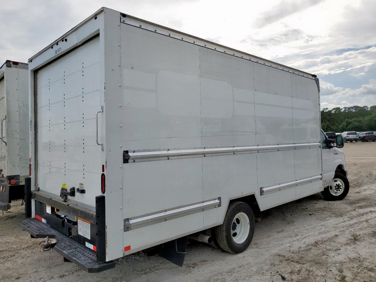 Ford Econoline 2023
