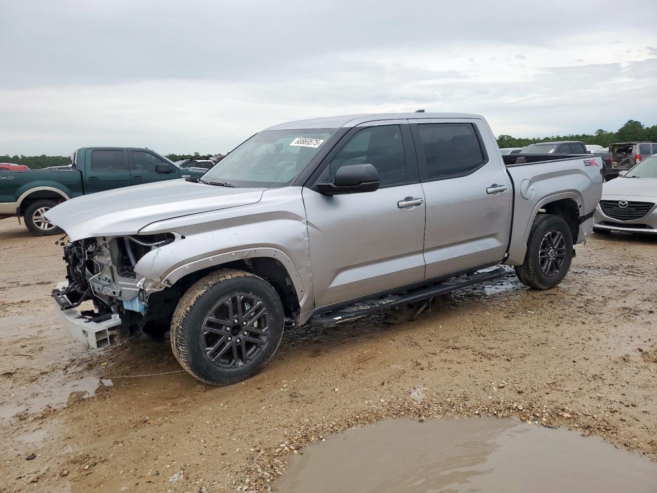TOYOTA TUNDRA CREWMAX SR