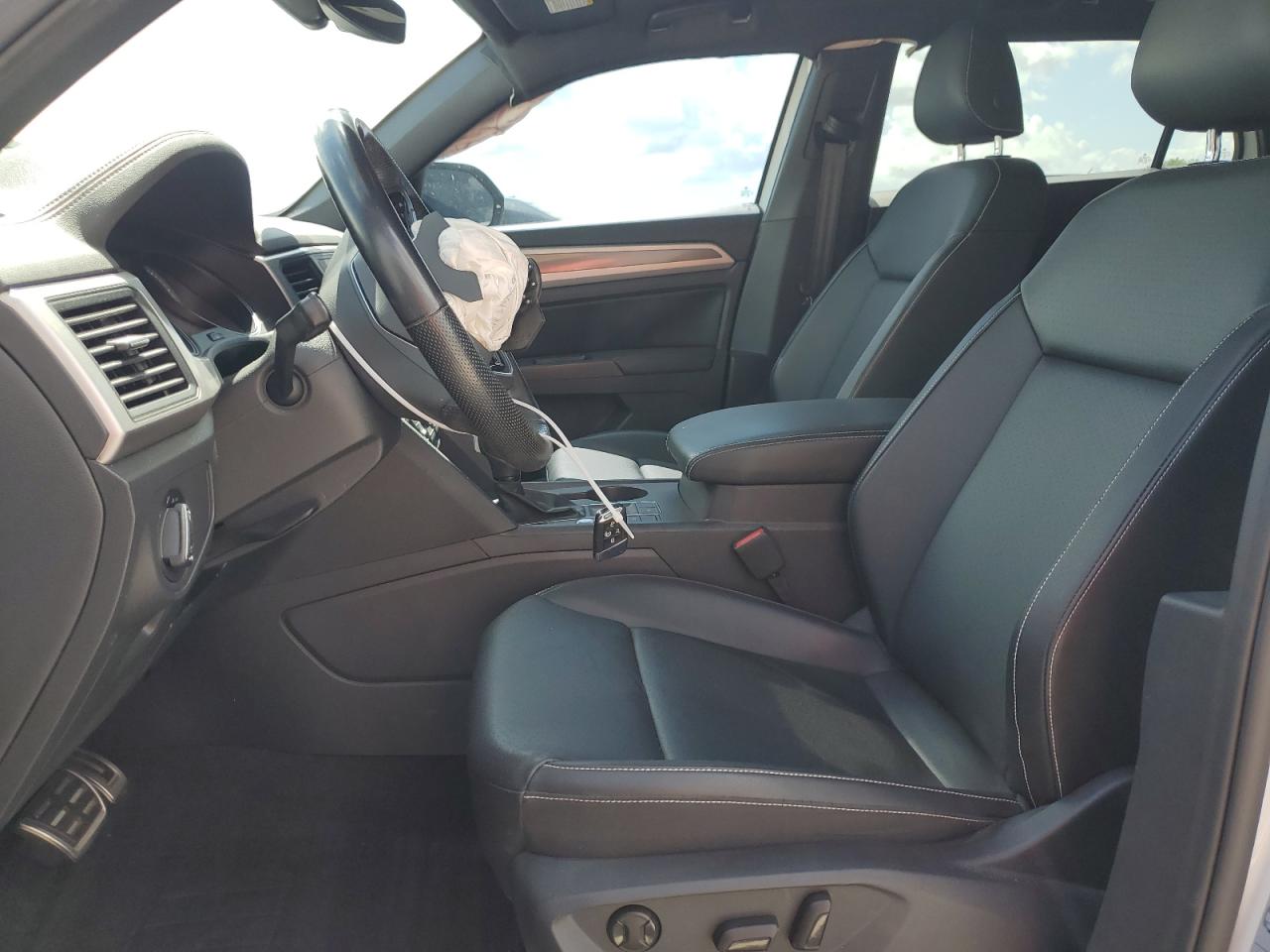 Volkswagen Atlas cros 2020