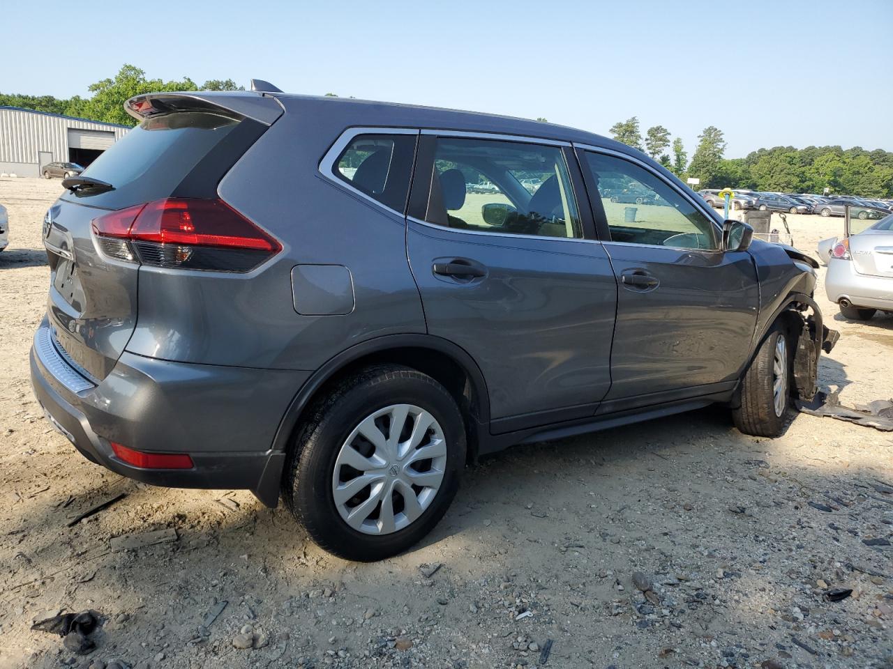 Nissan Rogue s 2018