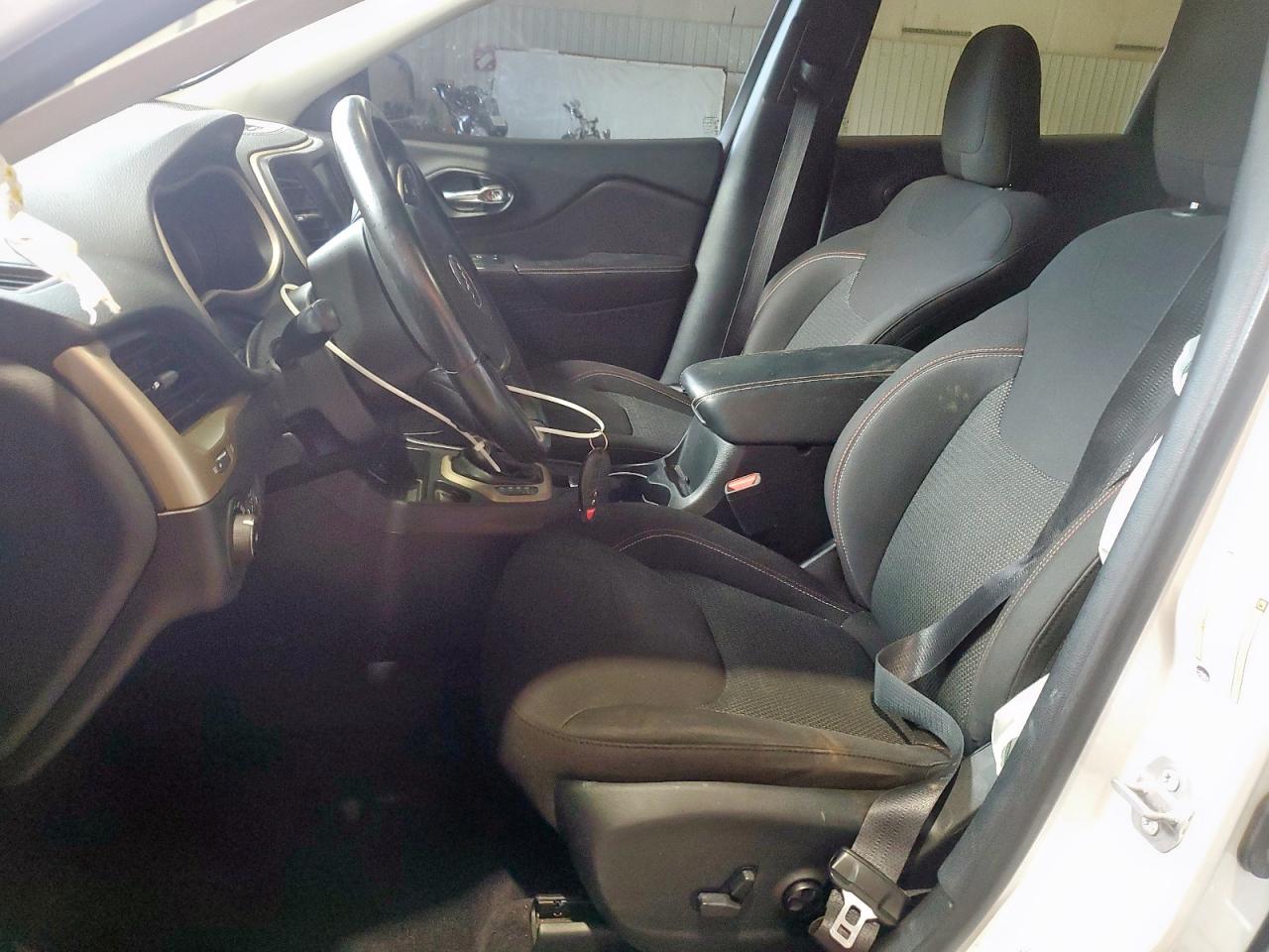 JEEP GRAND CHEROKEE LATITUDE