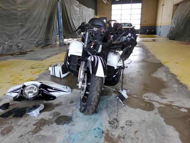 HARLEY-DAVIDSON FLHXSE CVO 2016 white  gas 1HD1PXN14GB961482 photo #3