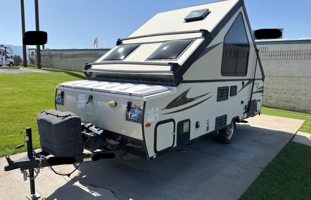 ROCKWOOD TRVL TRLR 2018 beige   4X4CPRW18JD304534 photo #3