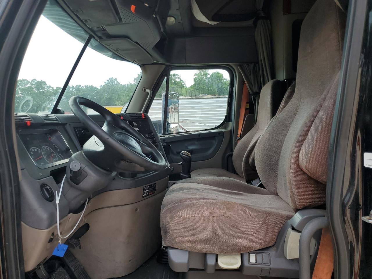 Lot #3191398884 2015 FREIGHTLINER CASCADIA 1