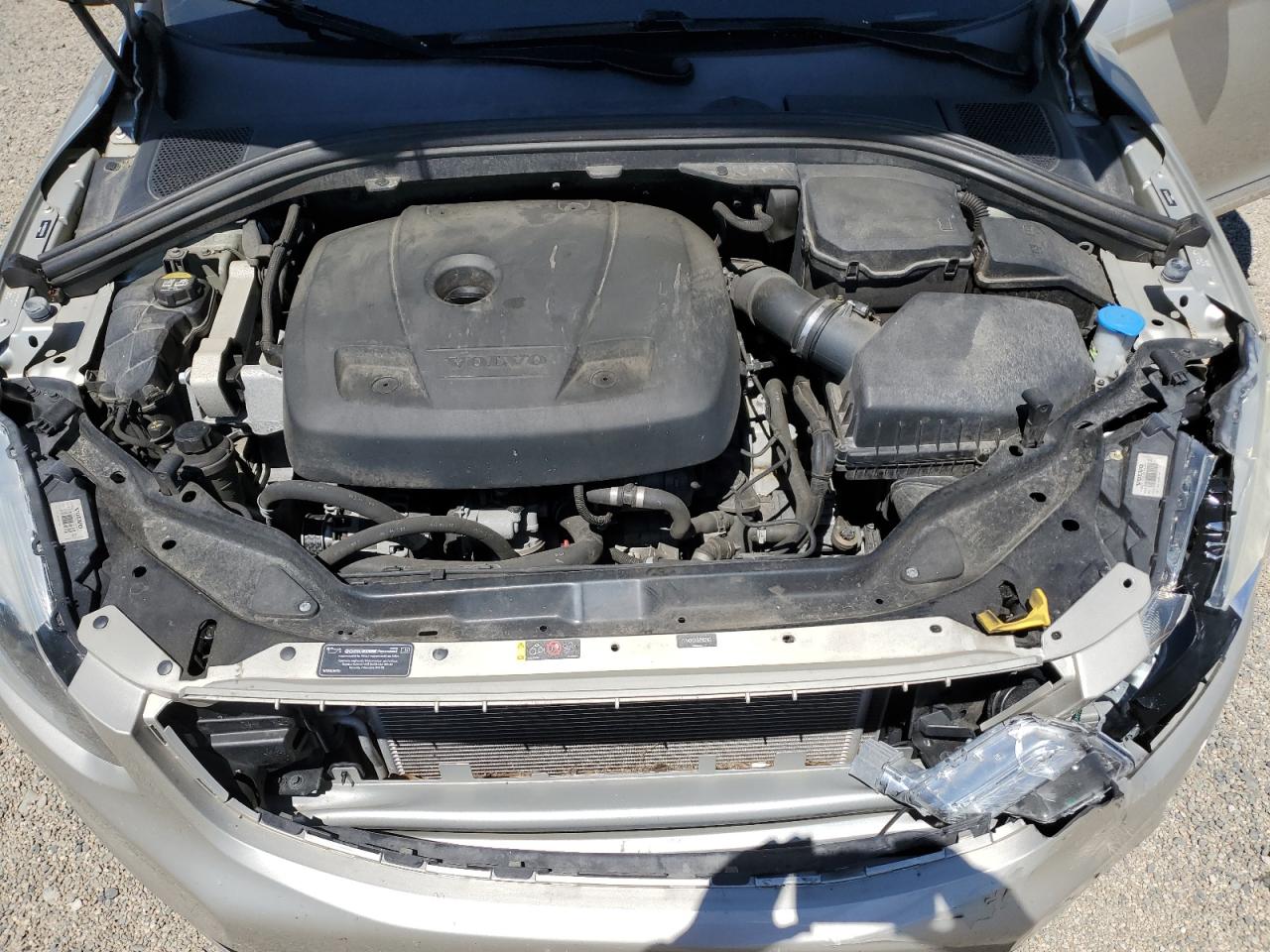 VOLVO XC60 T5 INSCRIPTION