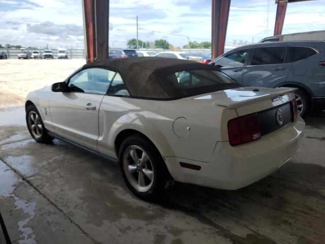 FORD MUSTANG 2008 white  gas 1ZVHT84N285127603 photo #3
