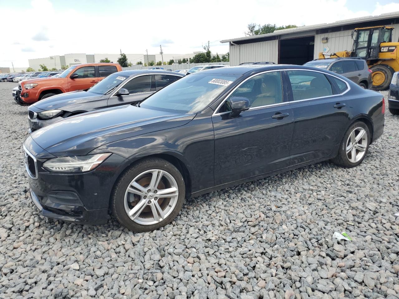 VOLVO S90 T5 MOMENTUM
