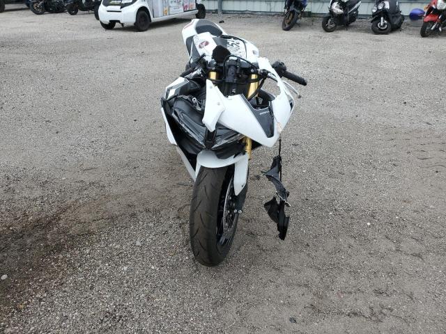 HONDA CBR1000 RR 2025 white  gas JH2SC7715SK800282 photo #3