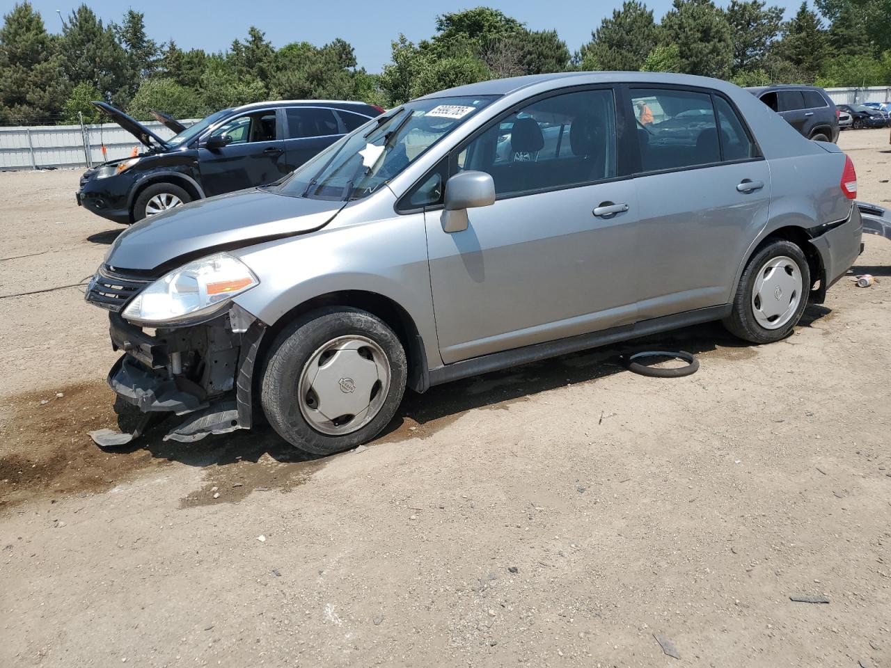 NISSAN VERSA S
